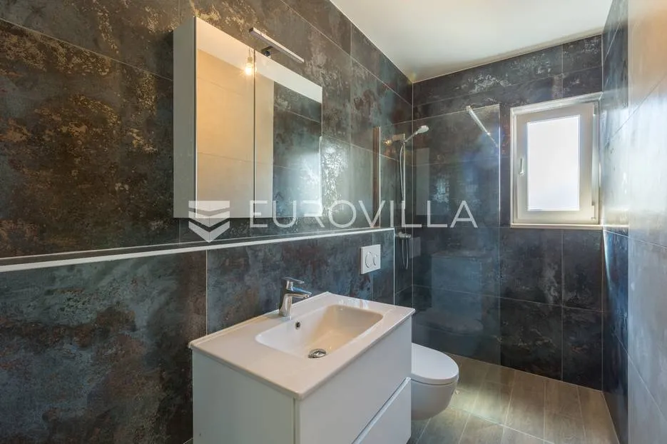 istra, poreč, trosoban penthouse 177 m2 - 800 m od mora - slika 1