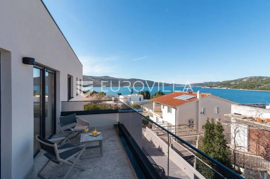 trogir okolica, moderna vila s bazenom blizu mora - slika 8
