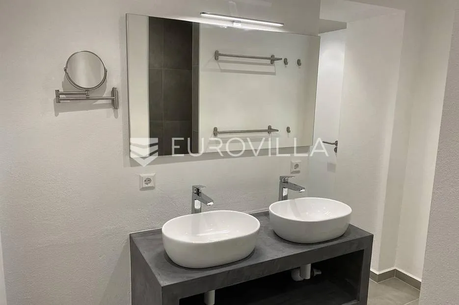 istra, premantura, kuća sa 3 luksuzna apartmana i pogledom na more, nkp 315 m2 - slika 15