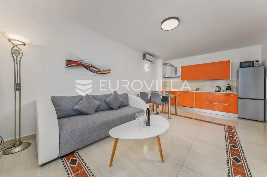 selce, zimski najam, prostrani dvosobni apartman površine 75 m² s pogledom na more - slika 2
