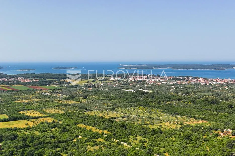 Istra, Vodnjan - građevinsko zemljište sa svim plaćenim komunalijama i građevinskom dozvolom 512 m2