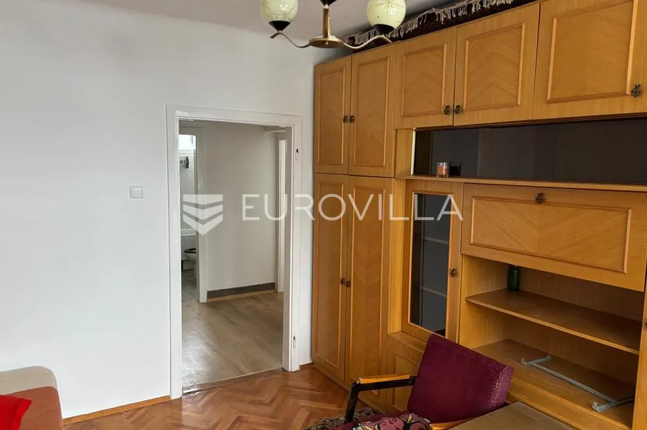 karlovac, švarča, stan 52 m², na odličnoj lokaciji - slika 2