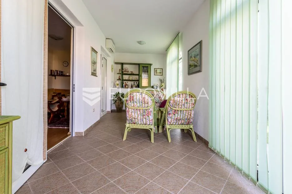 omiš, apartmanska kuća blizu plaže - slika 15
