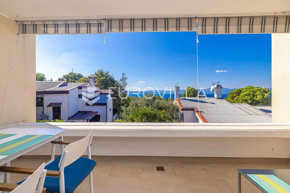Otok Krk, Njivice, prekrasna kuća 280 m² s pogledom na more i garažom - Njivice, Omišalj