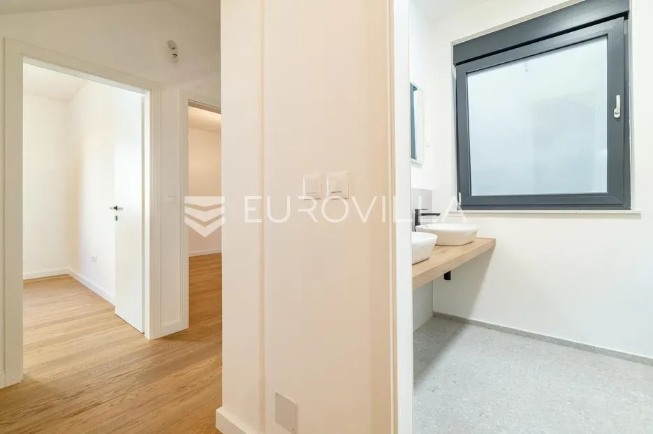 zagreb centar novogradnja četverosoban stan 130 m² - slika 4