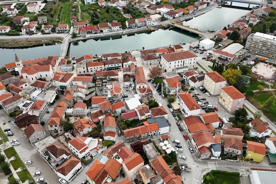 opuzen, centar, poslovni prostor 64 m² - slika 3
