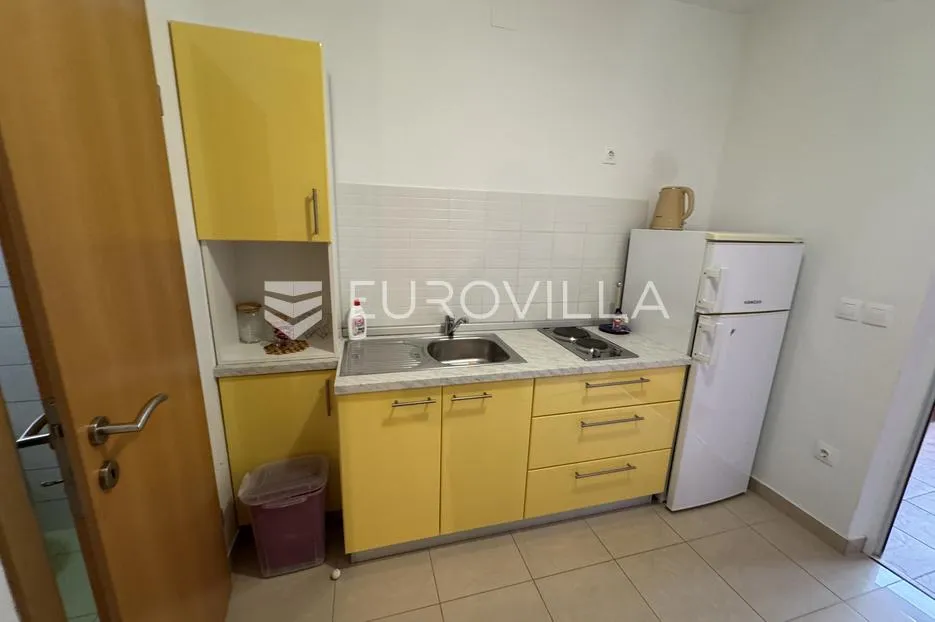 pag, vodice, kuća s 5 apartmana na top lokaciji - slika 17