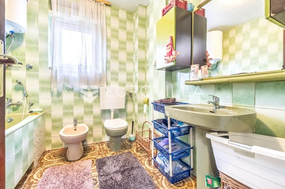 velika gorica, funkcionalna kuća 400 m2 - slika 4
