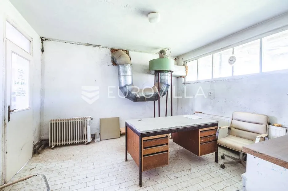 hrvatska kostajnica, industrijsko, proizvodno, uredska hala 914,29 m² na parceli 1417 m² - slika 23