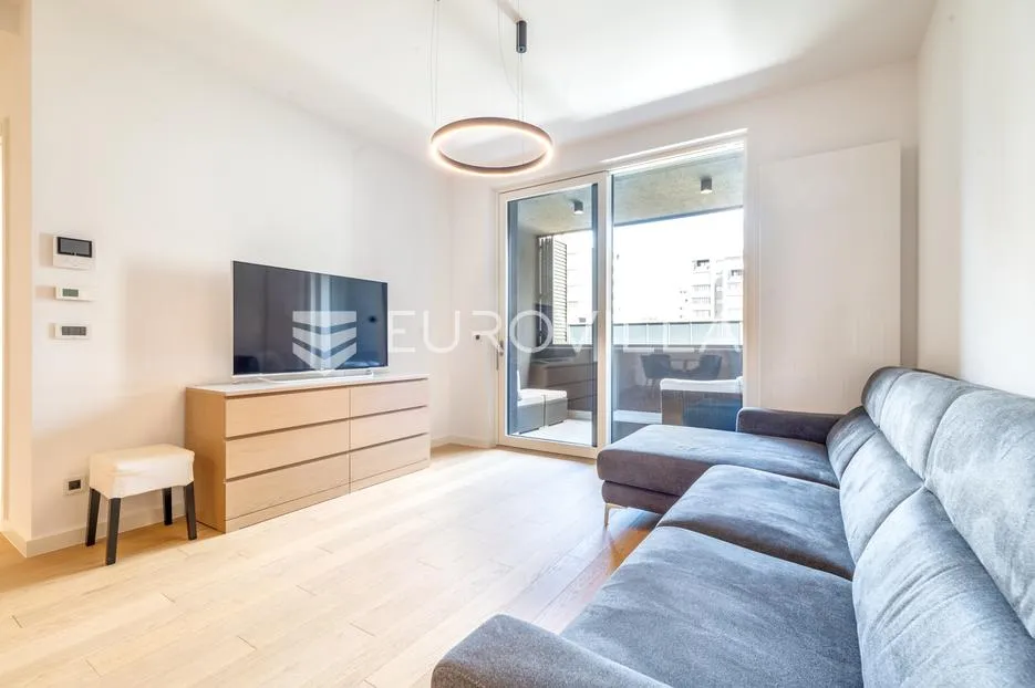 zagreb, heinzelova vmd, stambeno/poslovni prostor 77 m² garaža 19 m2 - slika 2