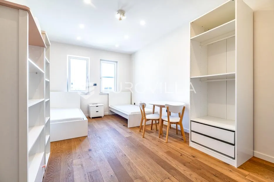 zagreb, blato, luksuzna dvojna kuća 320 m² - slika 10