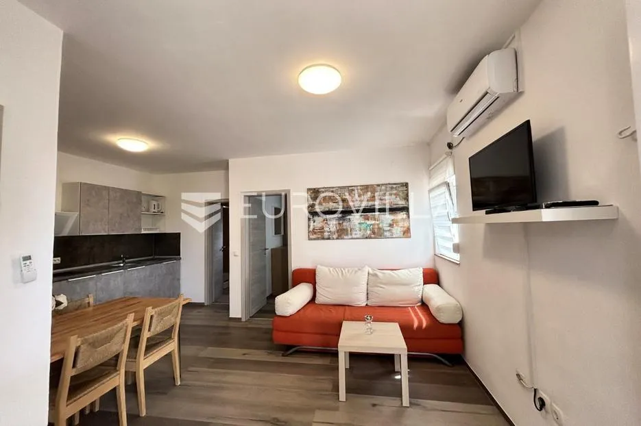 vir, atraktivna apartmanska kuća s 4 stambene jedinice udaljene 150 m od plaže - slika 34
