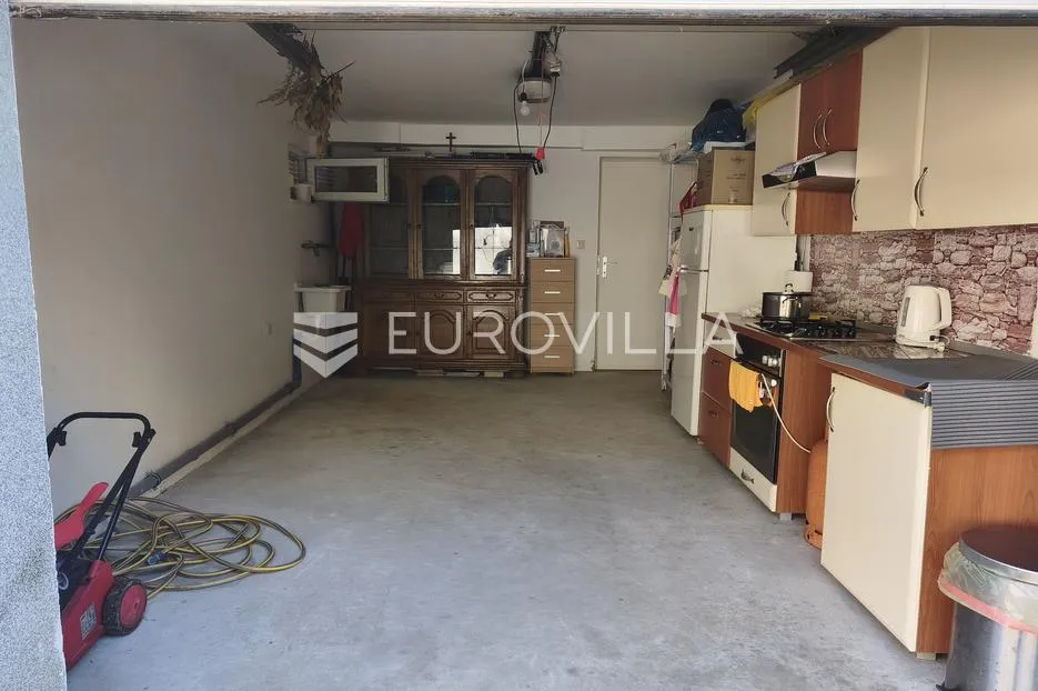 zadar, belafuža, namješten stan od 66 m² - slika 13