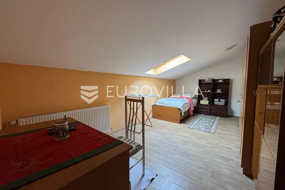osijek, donji grad, poslovni prostor sa 2 stana, 307 m² - slika 11