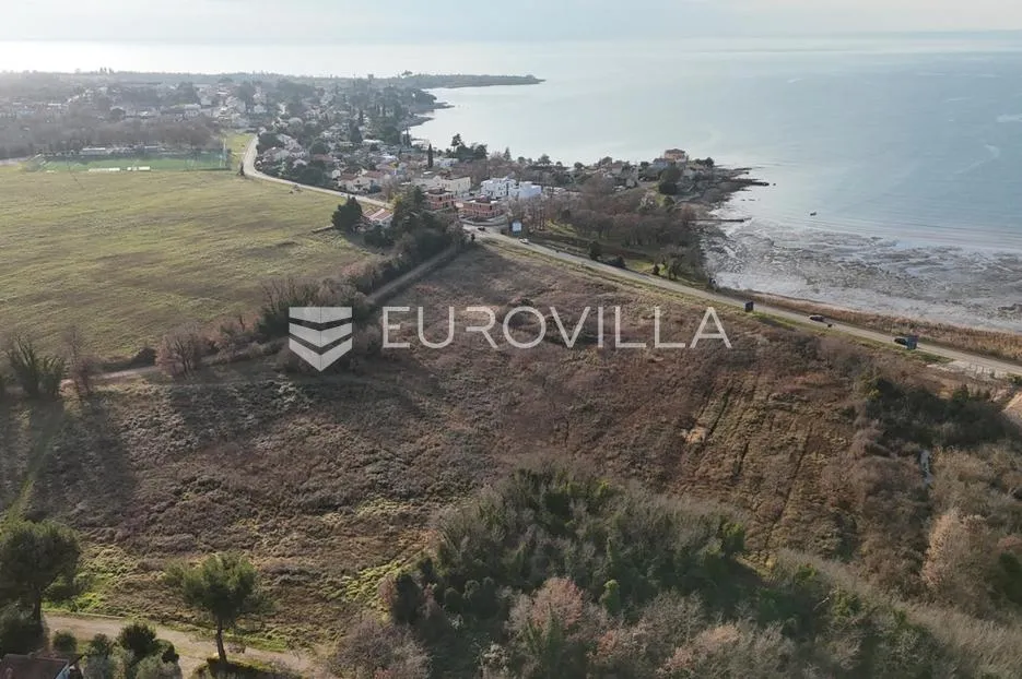 Novigrad, Dajla, građevinsko zemljište 1928 m², 100 m od mora, idealno za stambeni projekt - Dajla, Novigrad