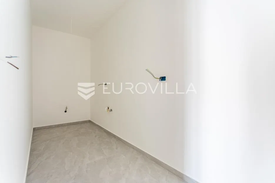 vodice, prostran dvosoban stan, 112,61 m² - slika 6