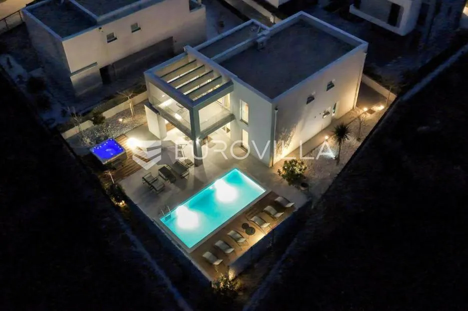 zaton, nin, luksuzna vila s bazenom i jacuzzijem - slika 58