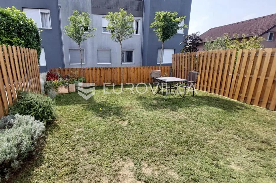 zagreb, odra, dvoetažni četverosoban stan s vrtom i 2 parkirna mjesta, 120 m² - slika 11