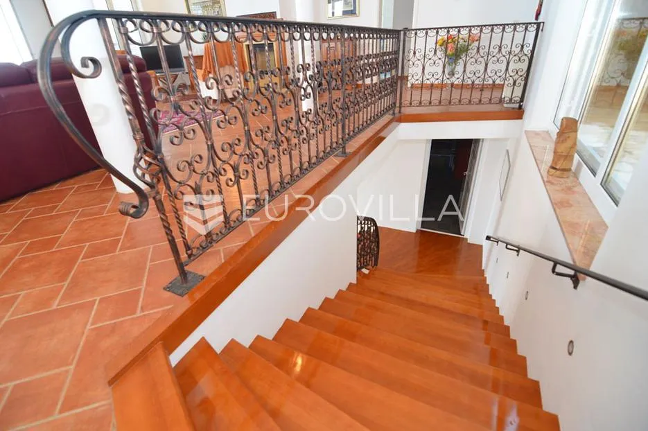 krk, stara baška, ekskluzivna vila u stijeni 450 m², panoramski pogled na more - slika 6
