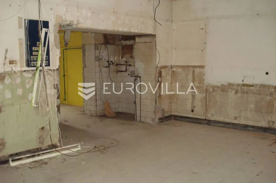 Črnomerec, Ilica, ulični poslovni prostor 120 m2 - Zagreb