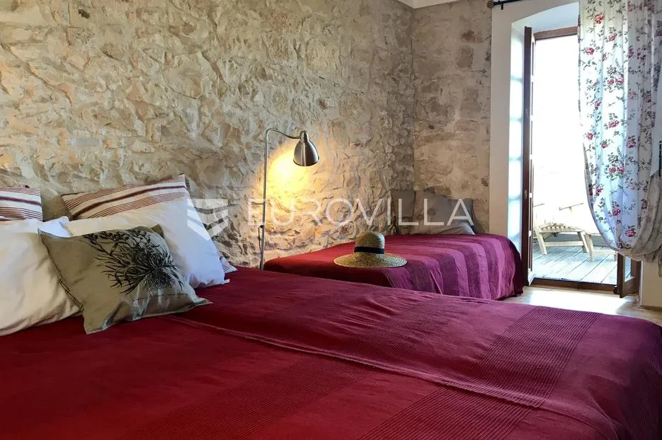 mali lošinj, susak, dvojna tradicionalna kamena kuća 159 m² - slika 4