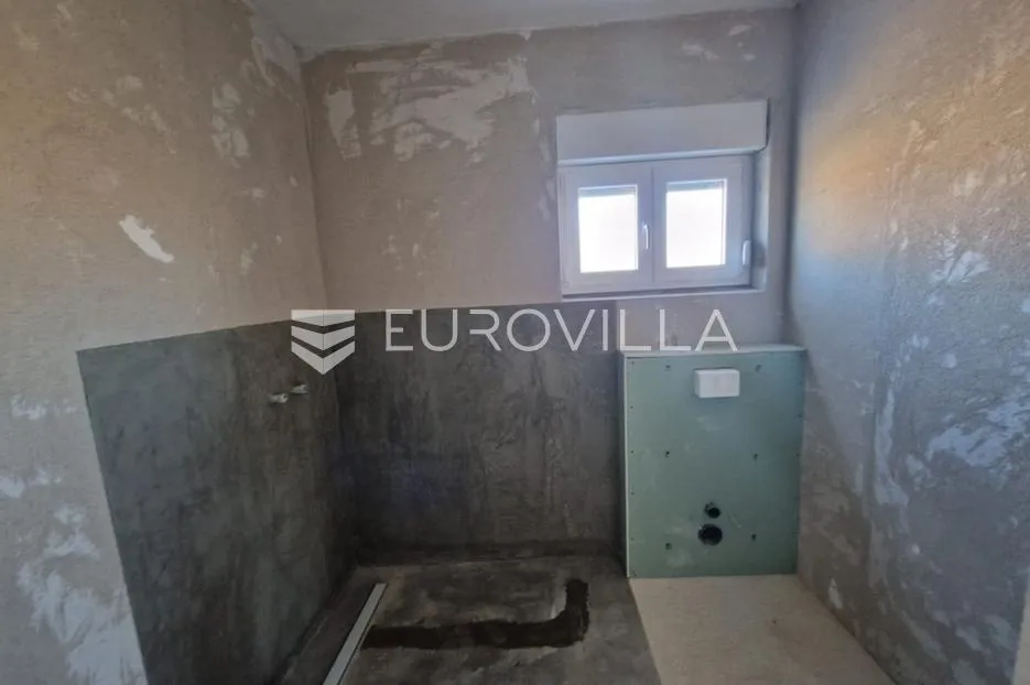 vir, kuća s 4 spavaće sobe u centru otoka bazen i garaža - slika 11