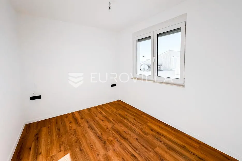 zadar, petrčane, ekskluzivan stan s krovnom terasom i panoramskim pogledom na more - slika 7
