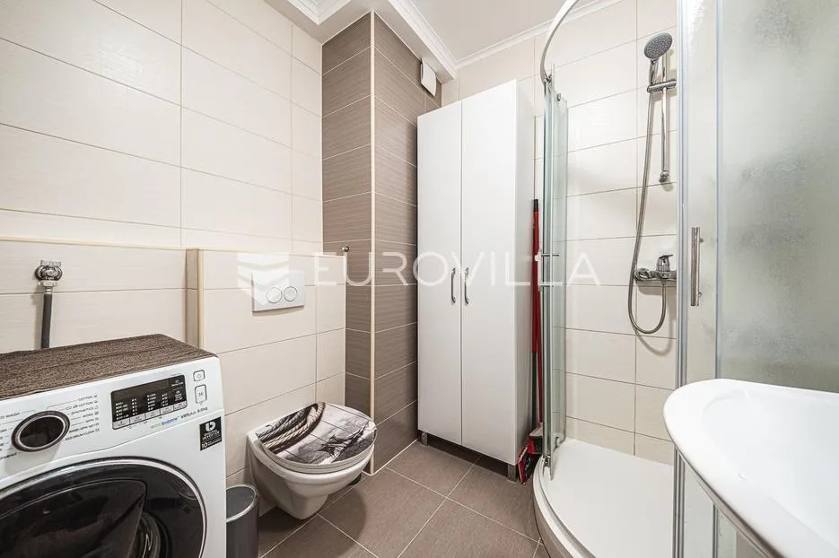 zagreb, črnomerec, prekrasan trosoban stan 64 m² - slika 13