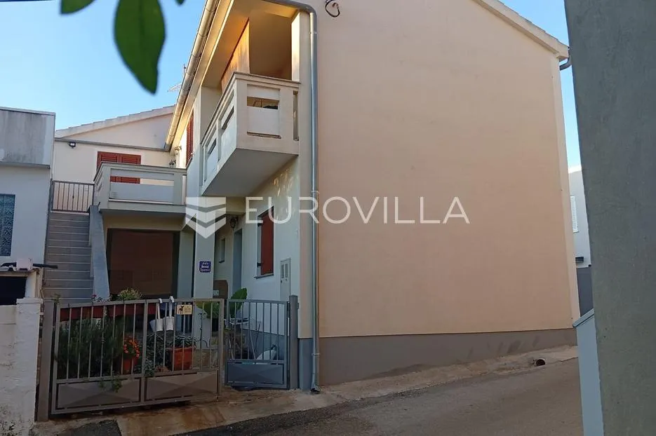 sveti filip i jakov, prekrasna samostojeća kuća s velikim potencijalom - slika 2