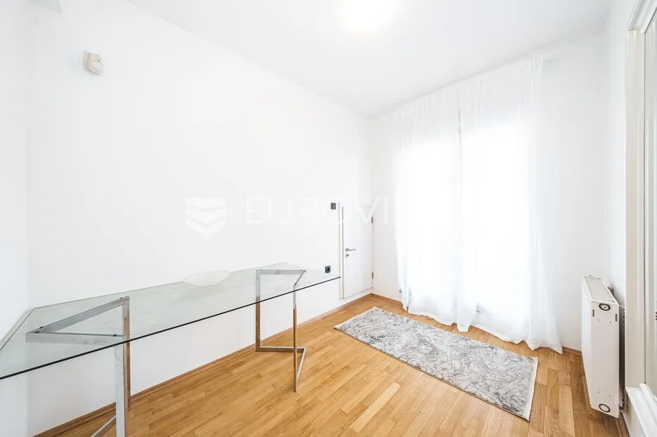 zagreb, laščinska cesta, prekrasno uređen četverosoban stan, prvi najam, 143 m² - slika 14