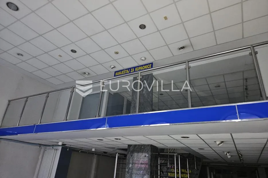 osijek, centar, ulični poslovni prostor za najam 240 m2 (moguće do 900m2) - slika 2
