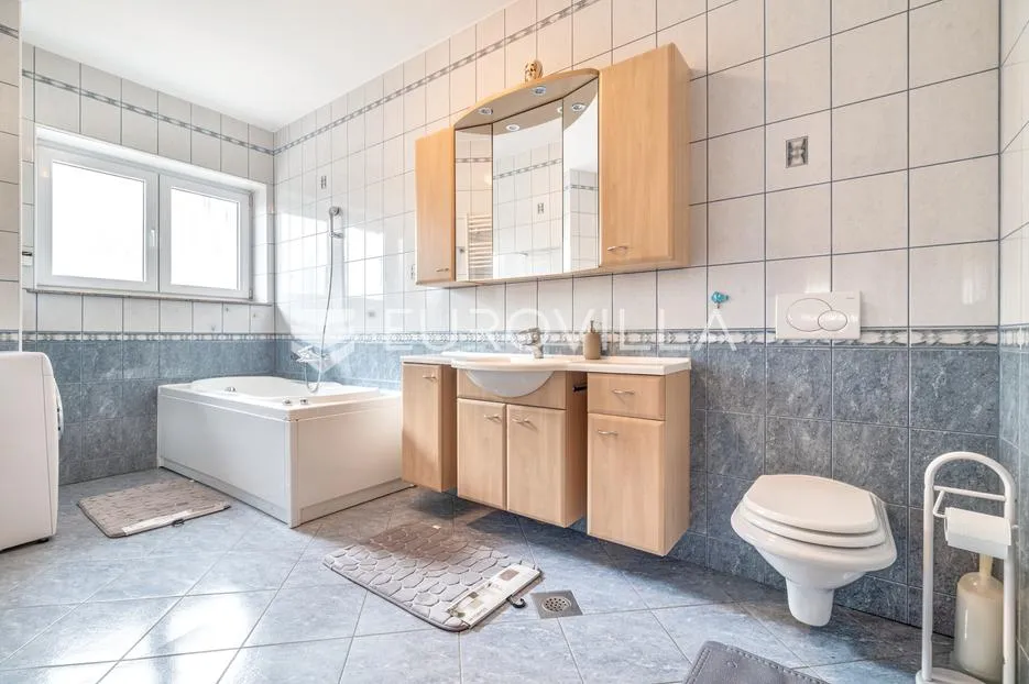 zagreb, maksimir, jurja ves, četverosoban stan površine 133.8 m2 - slika 9
