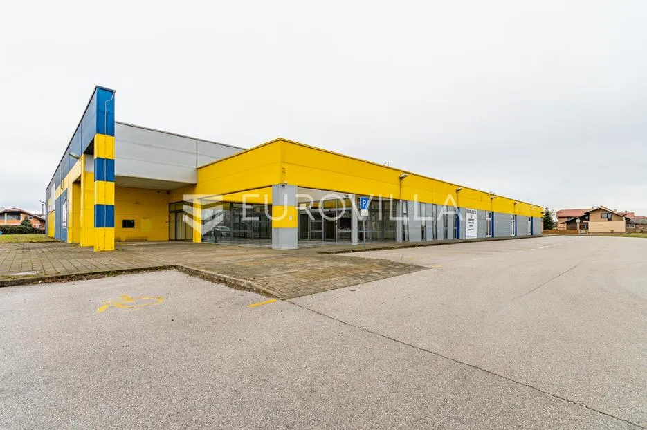 Prelog, poslovni kompleks površine 3725 m²