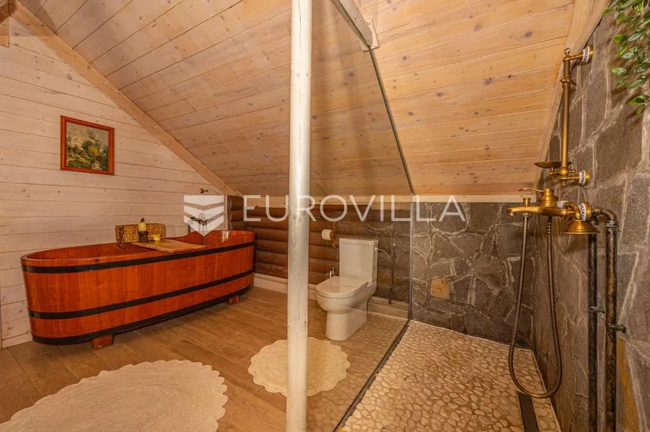 fužine, vrata, luksuzna drvena vila s unutarnjim grijanim bazenom i wellnessom - slika 19