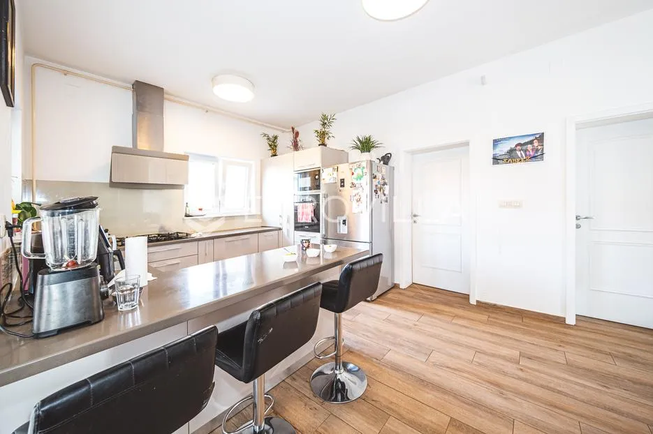 samobor, prekrasna moderna kuća 301 m² - slika 6