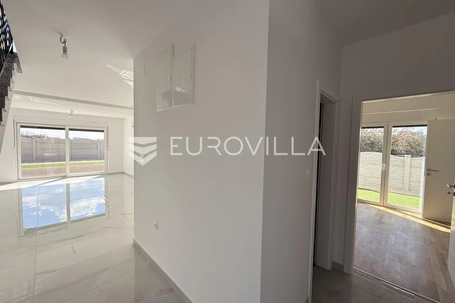 zadar, privlaka, ekskluzivna višetažna vila u privlaci s bazenom - slika 27