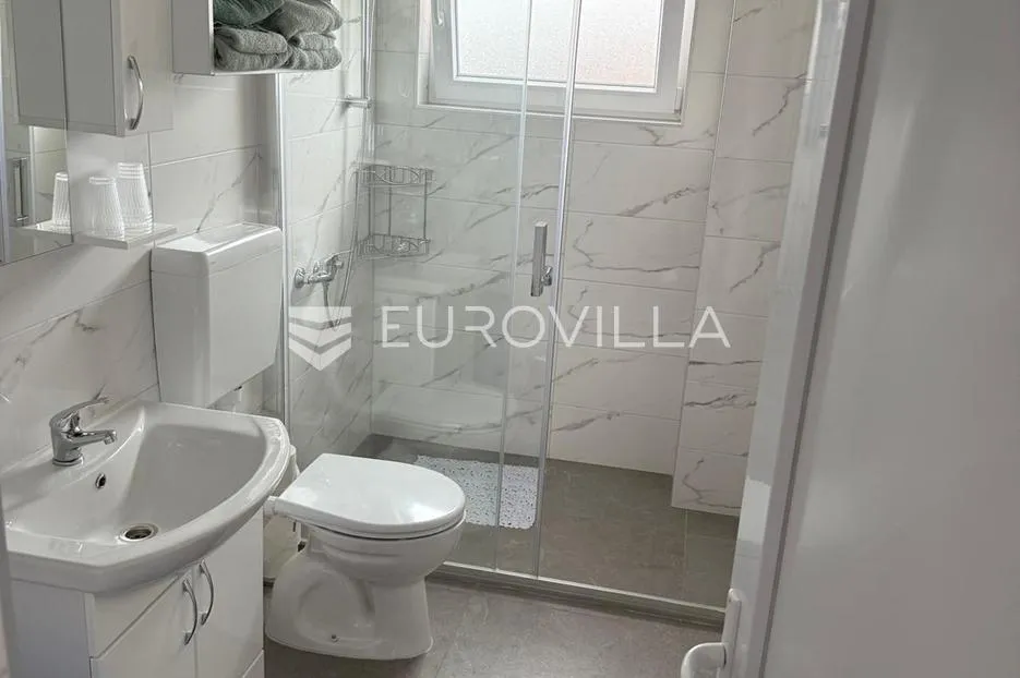 duga resa, belavići, kuća 320 m², otvoreni pogled na mrežnicu - slika 7