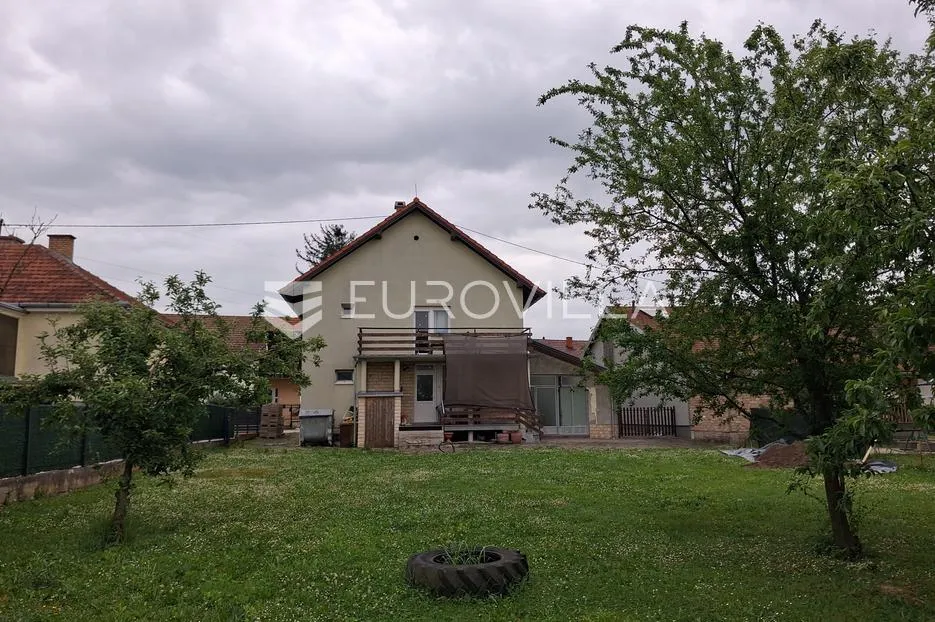 vinkovci, mirkovci, prostrana kuća s velikim vrtom u mirnoj i slijepoj ulici u za dugoročni najam - slika 2