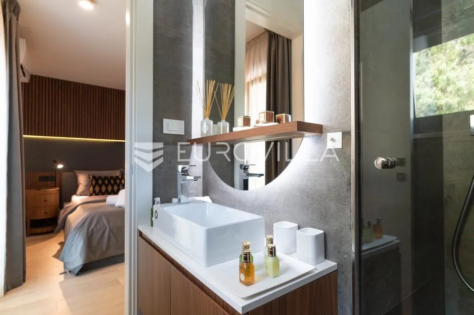 istra, rovinj, dugoročni najam dvosobnog luksuznog stana 76 m² na top lokaciji - slika 7
