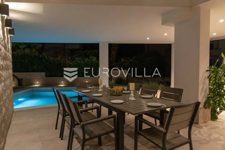 trogir, luksuzna vila s bazenom, nkp 368 m2 - slika 75