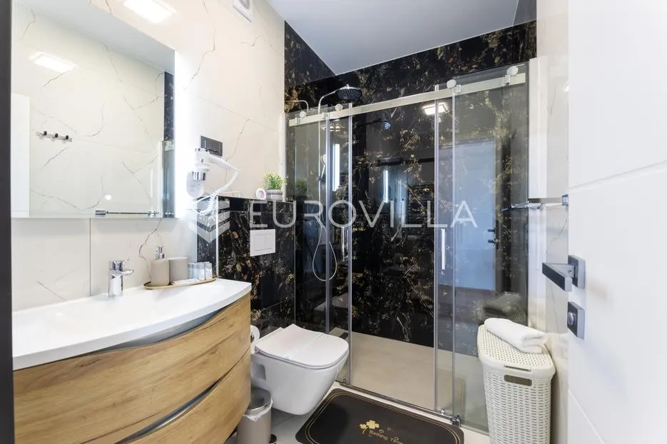 primošten, prekrasna vila s bazenom i pogledom na more, 311,56 m² - slika 21