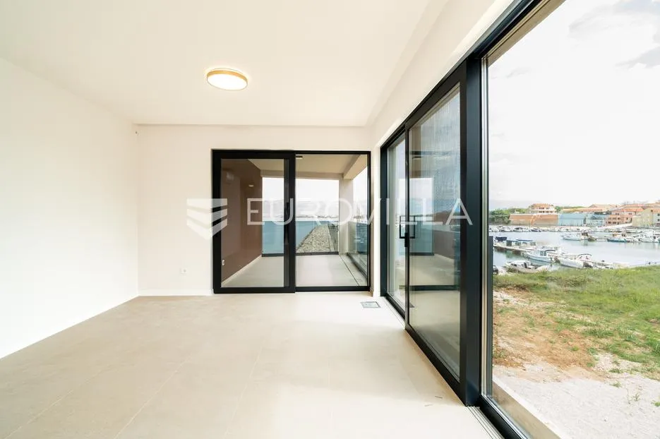 zadar, privlaka, luksuzni dvosoban stan 1. red do mora, 92,80 m² - slika 5
