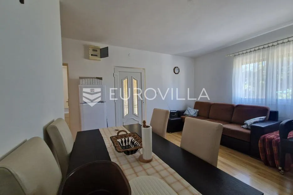 vir, samostojeća kuća s uređenim apartmanom i roh bau katom, 500 m od mora - slika 13