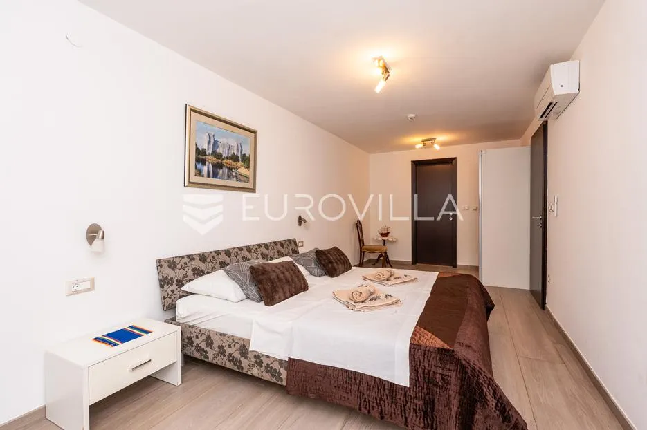 dubrovnik, vila s bazenom i panoramskim pogledom - slika 11