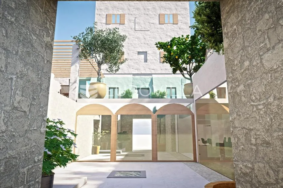 hvar, sućuraj, fortica, povijesno zemljište prvi red uz more, 700 m² - slika 11