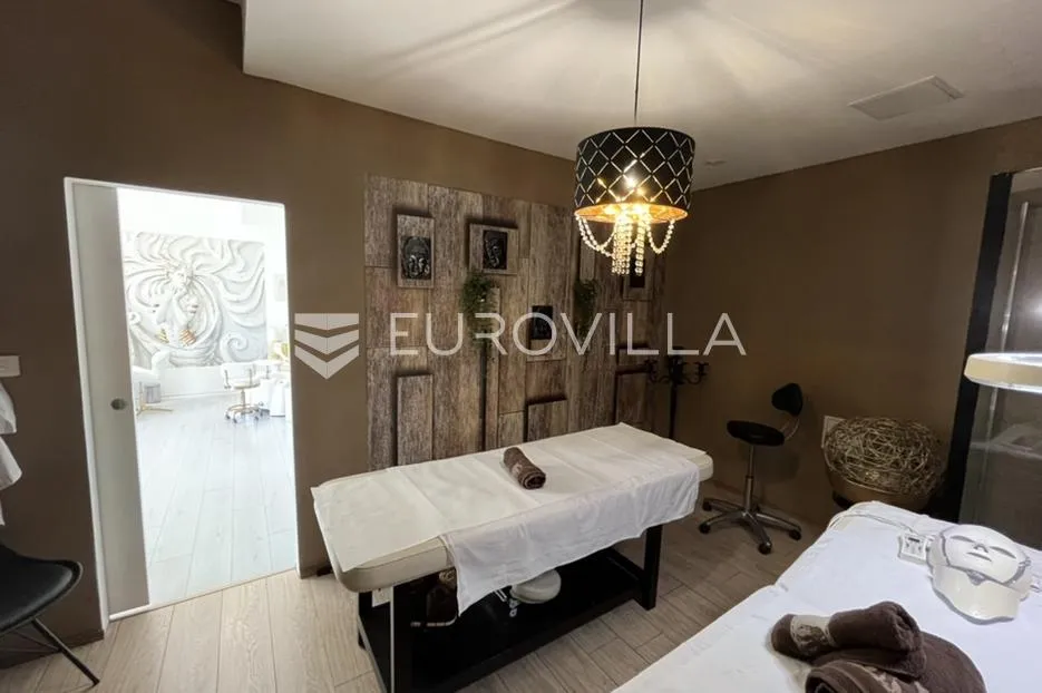 istra, rovinj, uhodani beauty studio u aci marini rovinj, prodaja poslovanja i inventara - slika 13