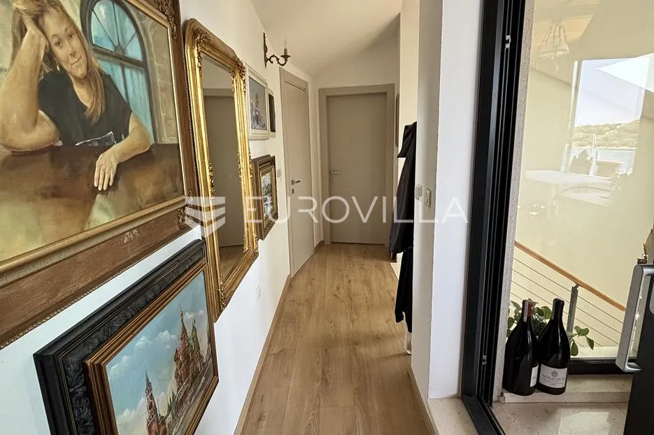 medulin, pješčana uvala, ekskluzivan penthouse prvi red do mora - slika 28