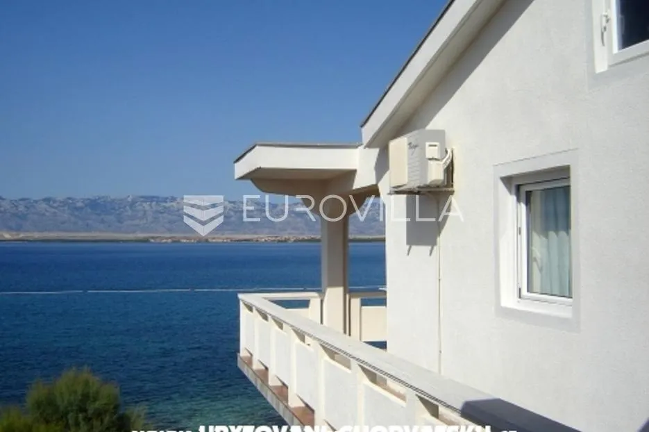 zadar, vir dvojna kuća sa šest apartmana prvi red do mora, površine 228 m² - slika 4