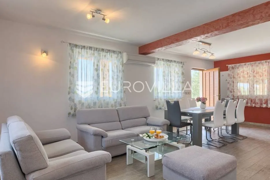istra, fažana, villa sa bazenom i direktnim pogledom na fažanu i brijune - slika 18