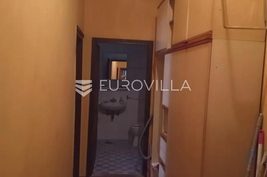 istra, pula stan u samom centru grada kod foruma - slika 9
